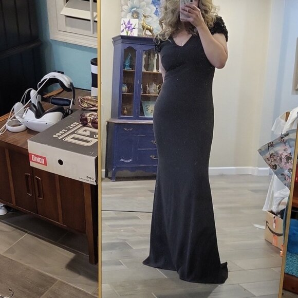 Bagley Mishka Embellished Sequin Beaded Cap Sleeve Gown V Neck V Back Size 8 - Picture 5 of 13